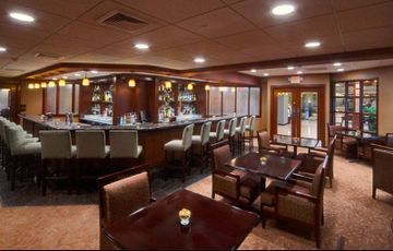 Hotel Renaissance Newark Airport 3*